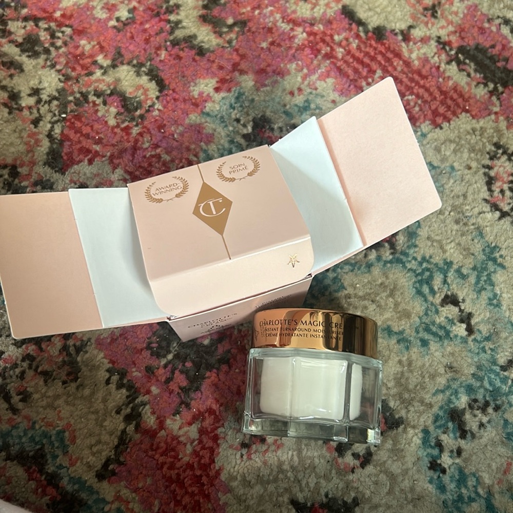 Charlotte tilbury magic cream